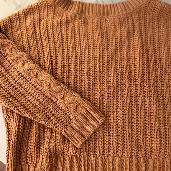 Fawlux  Cable Knit Long Sleeve Sweater V neck Sz S color Tan - Picture 3 of 5